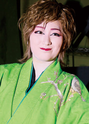 扇千華