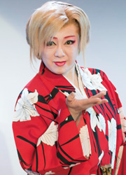 東条マキ