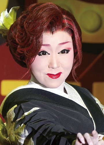 美月かな
