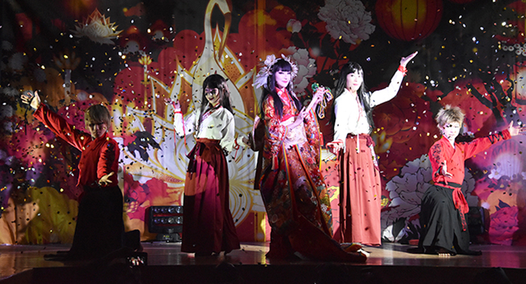 「本当に幸せ」橘鈴丸座長、愛いっぱいの座長5周年記念特別公演 第３部舞踊ショー